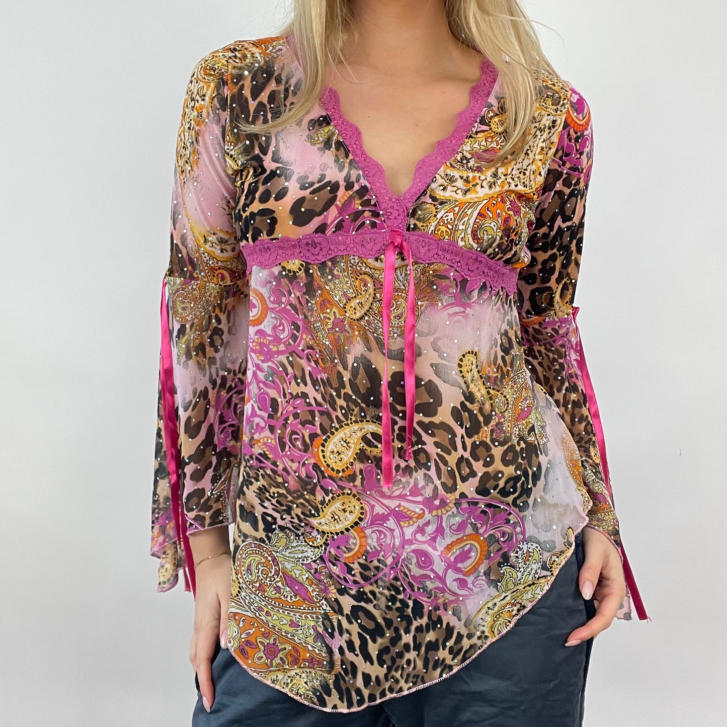 💻 GIRL CORE DROP | medium pink leopard print floaty long sleeve top with lace trim