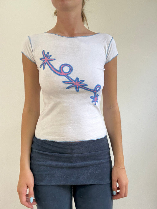 💻‼️ baby tee with sparkly blue and pink print