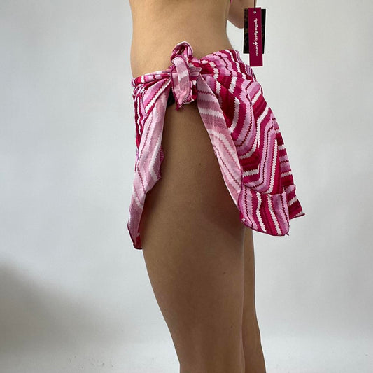 💻‼️PARIS HILTON DROP | small pink and white striped beach skirt