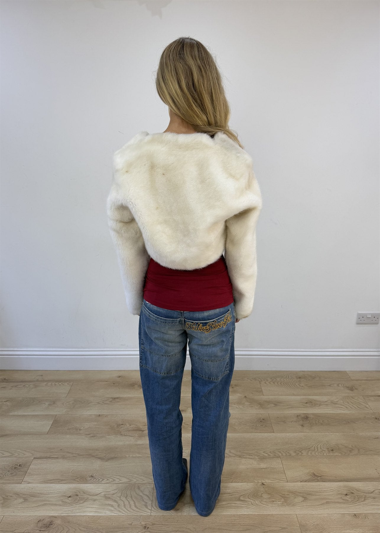 medium white faux-fur style cropped jacket