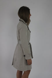 beige belted trench coat detail view 02
