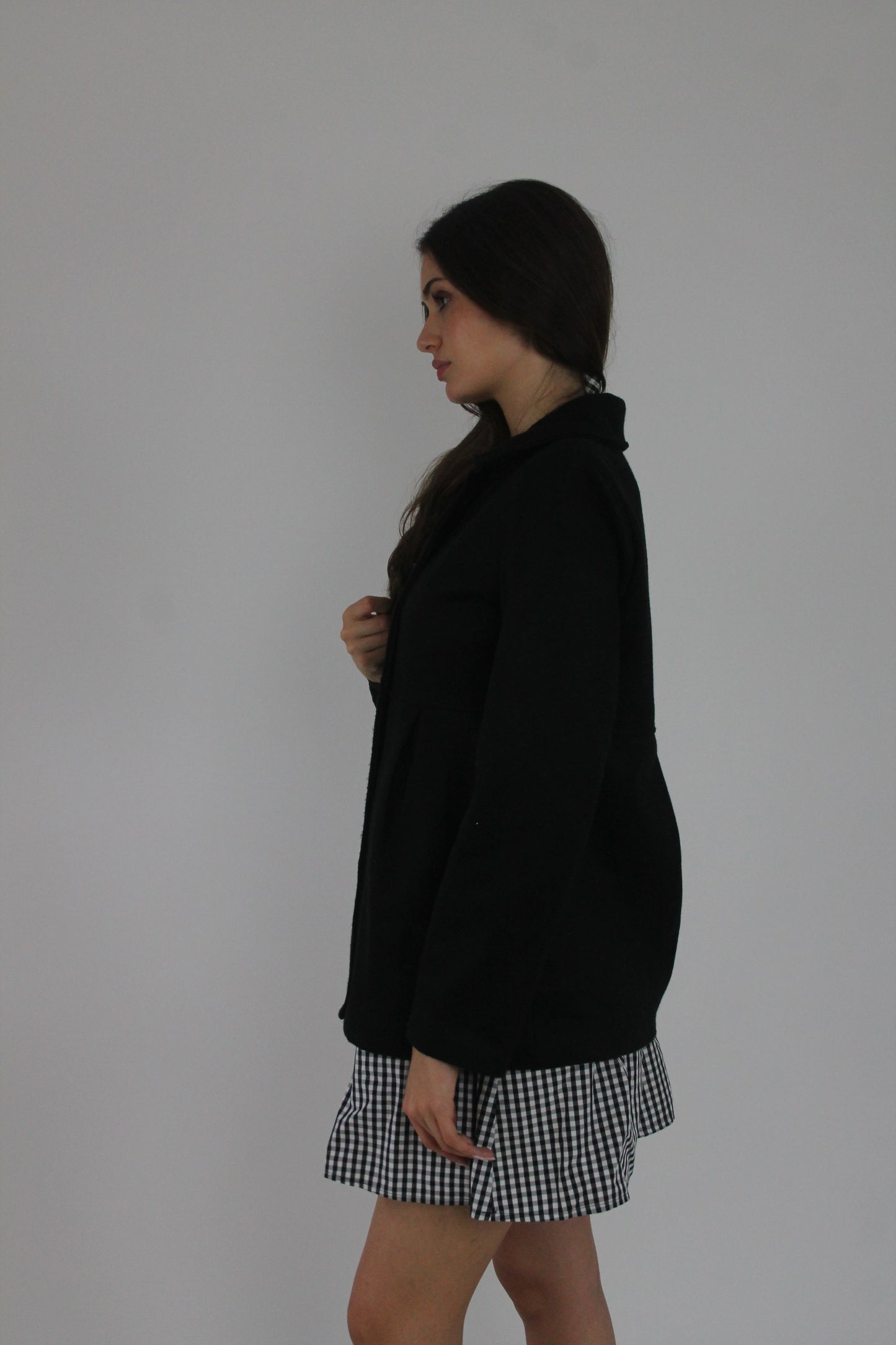 black fitted double-breasted blazer detail view 02