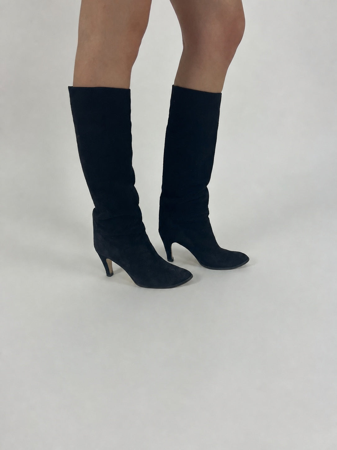 black knee-high stiletto boots detail 02