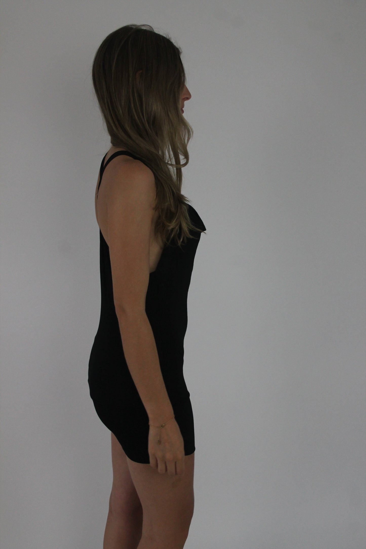 black ring-back mini dress detail view 02