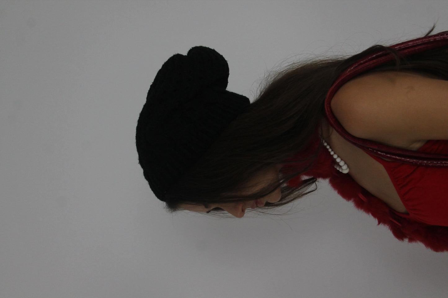 black slouch beanie detail 02