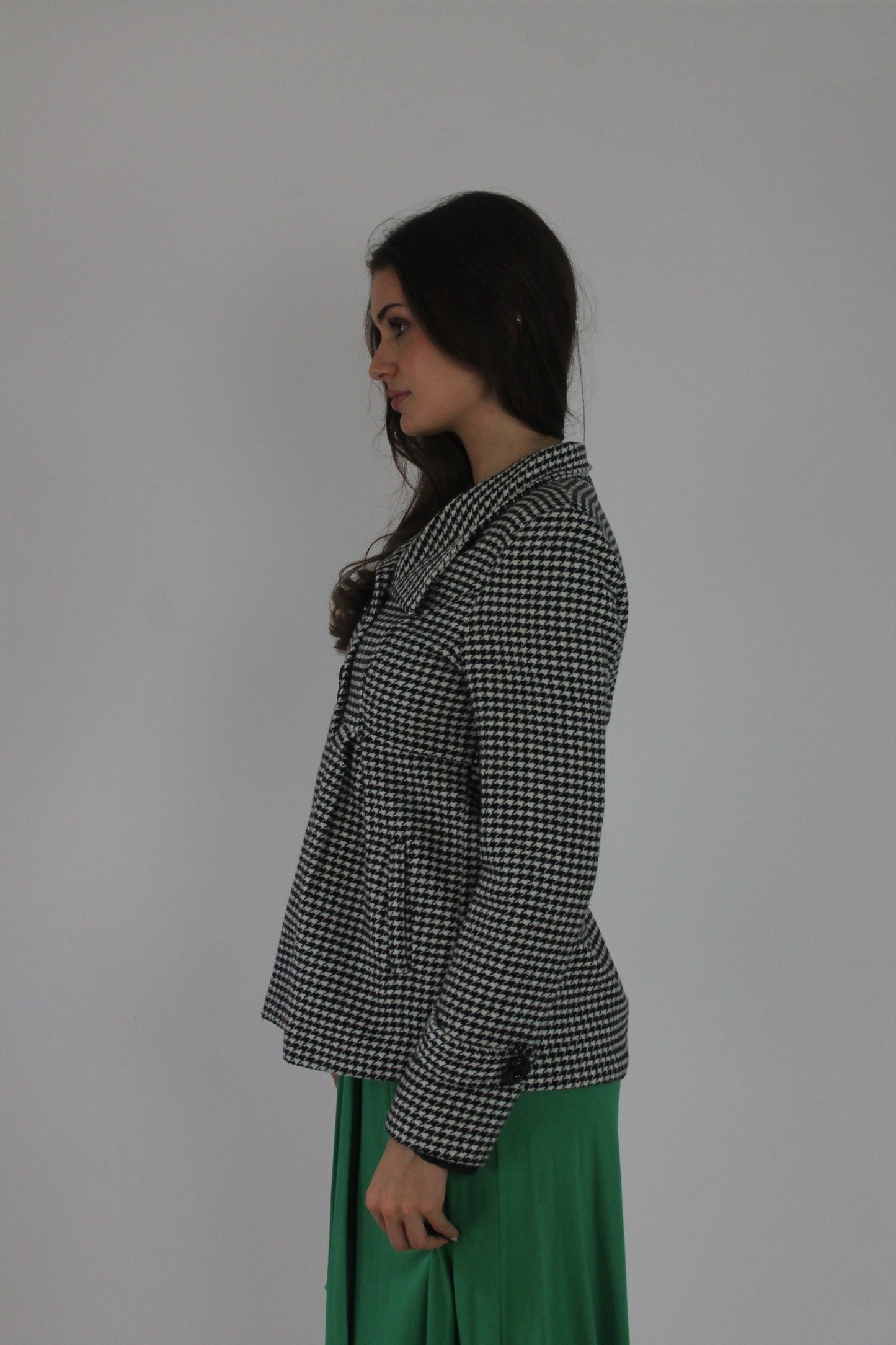 black and white houndstooth jacket detail view 02