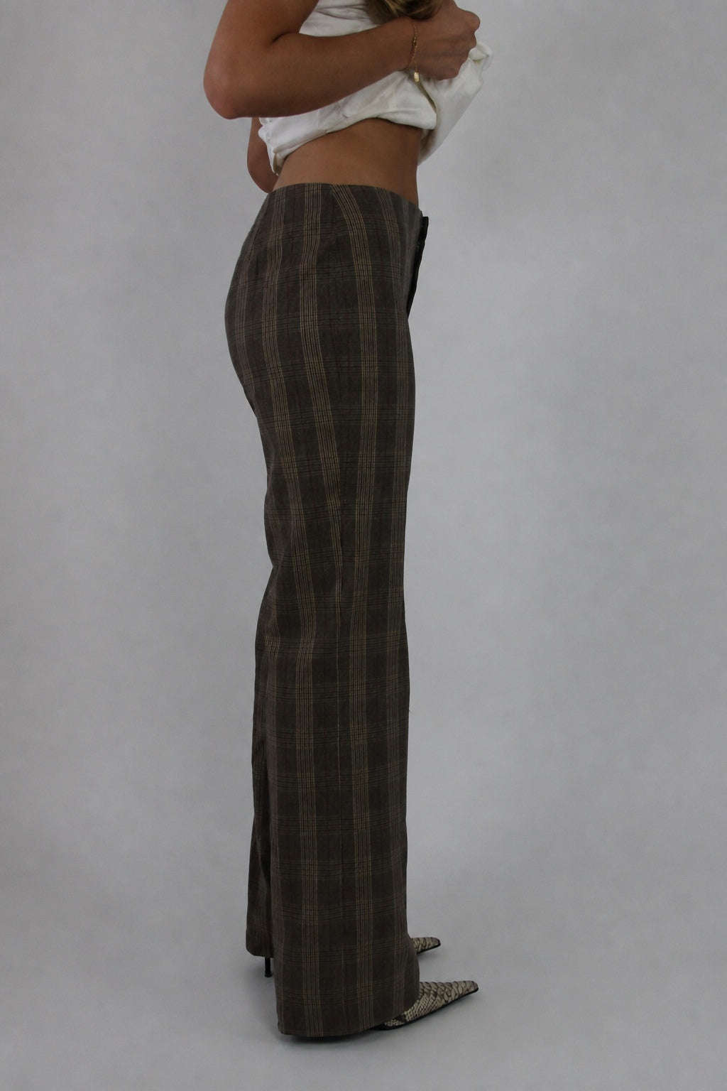 brown plaid flared trousers detail view 02
