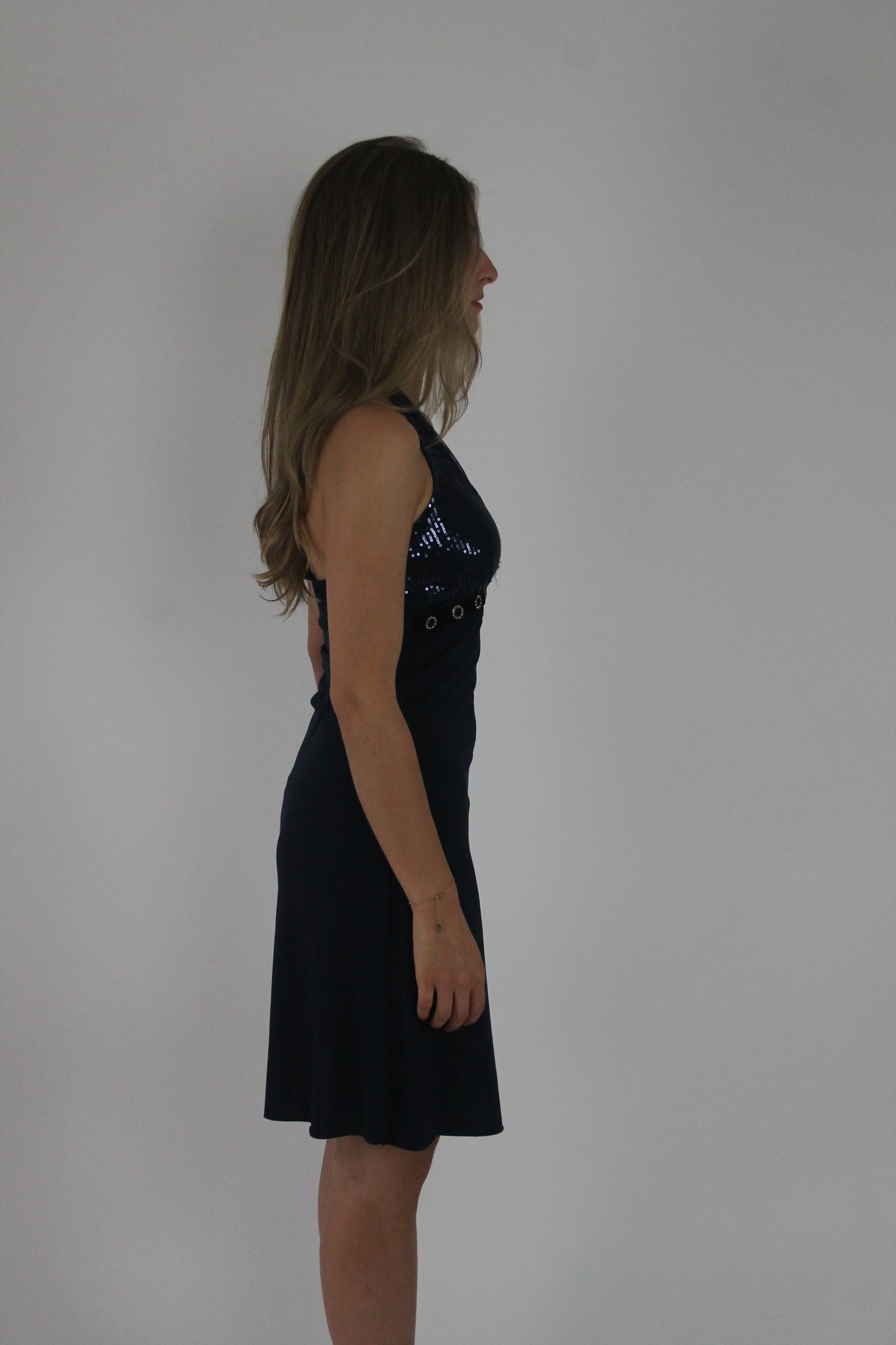 navy halterneck eyelet-detail midi dress detail view 02