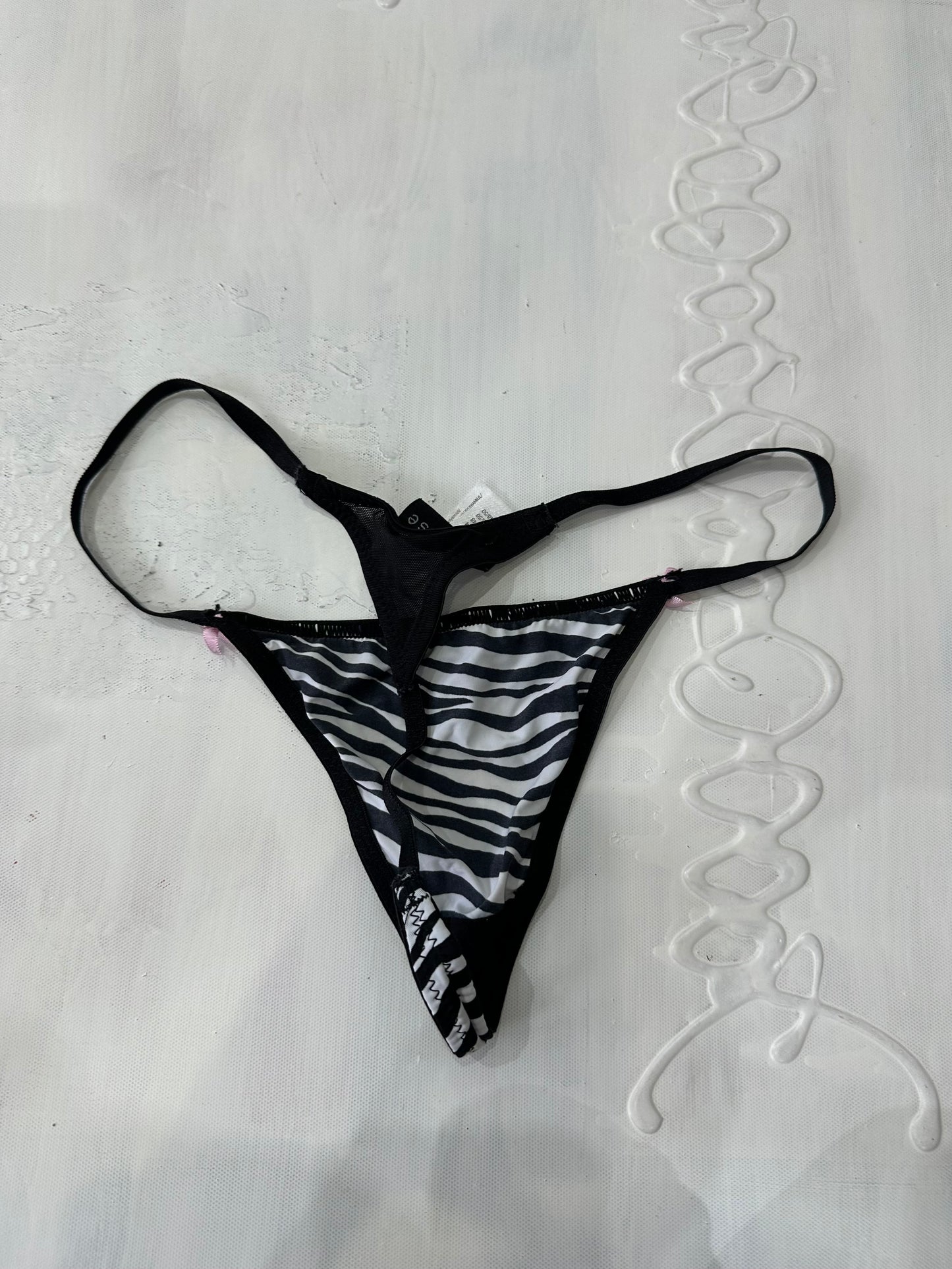 vintage edit: valentine’s day | medium black zebra print thong