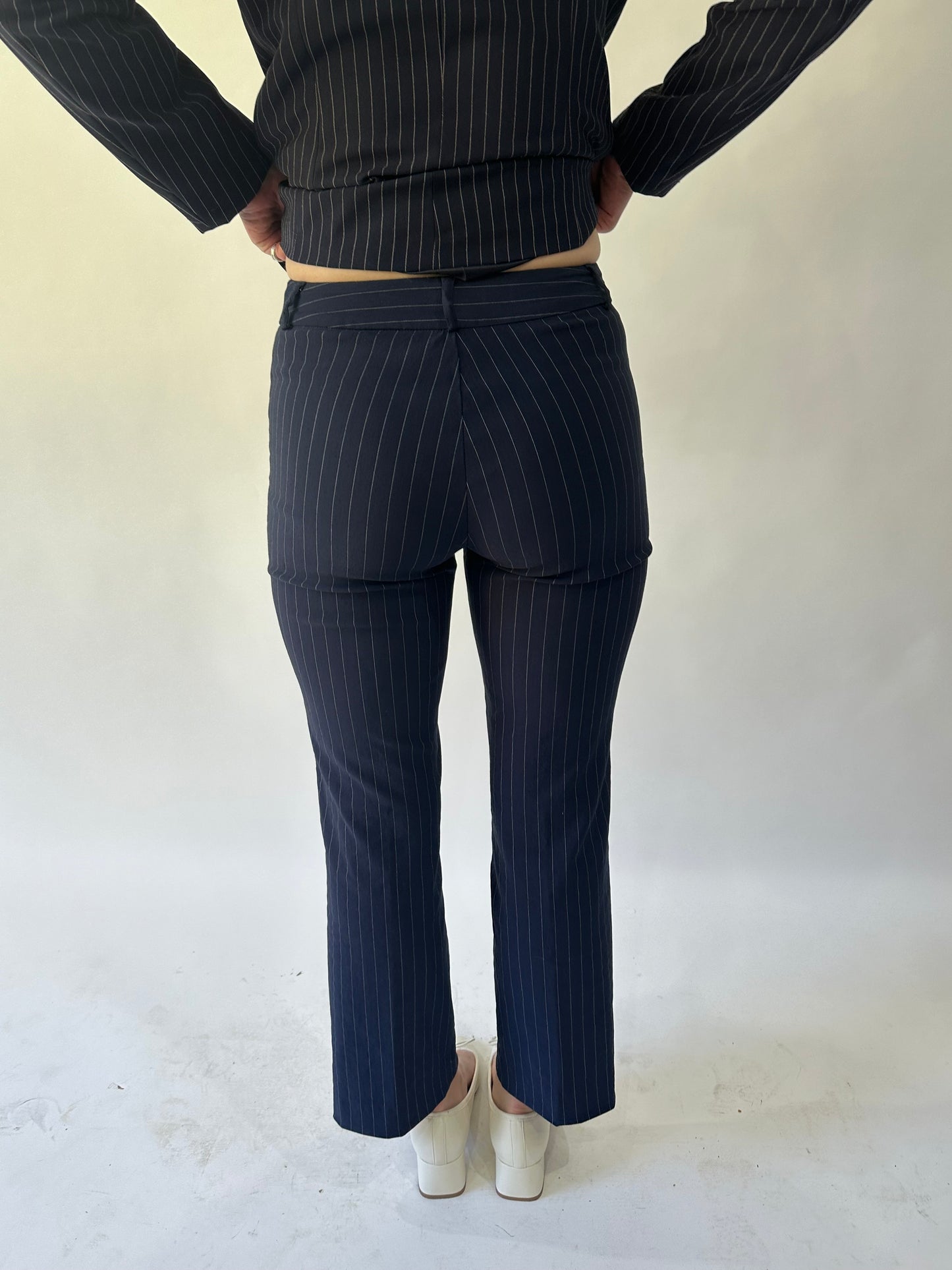 devil wears prada | small/medium blue navy kookai pinstripe set