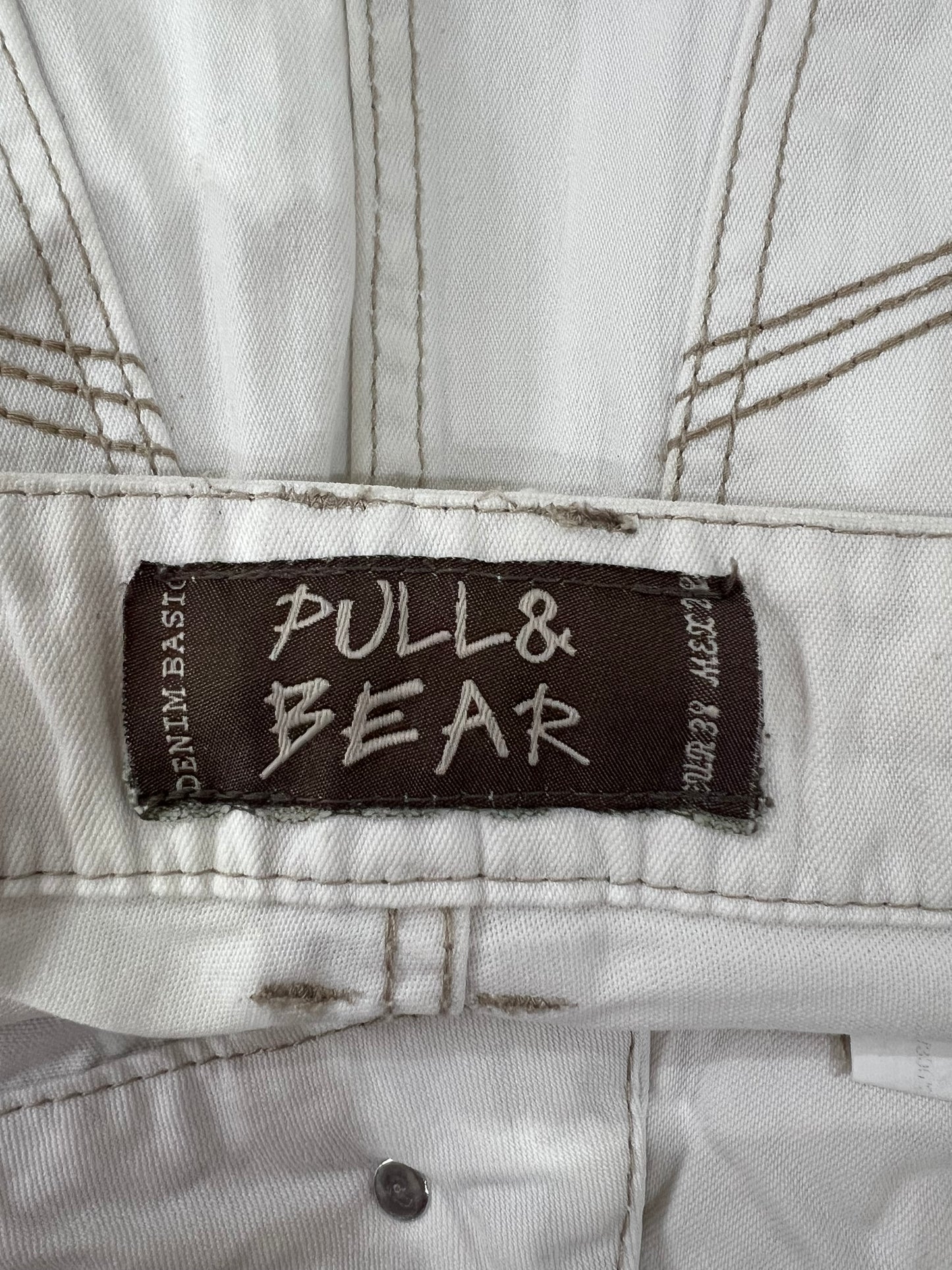back to school drop | small white old label pull & bear mini skirt