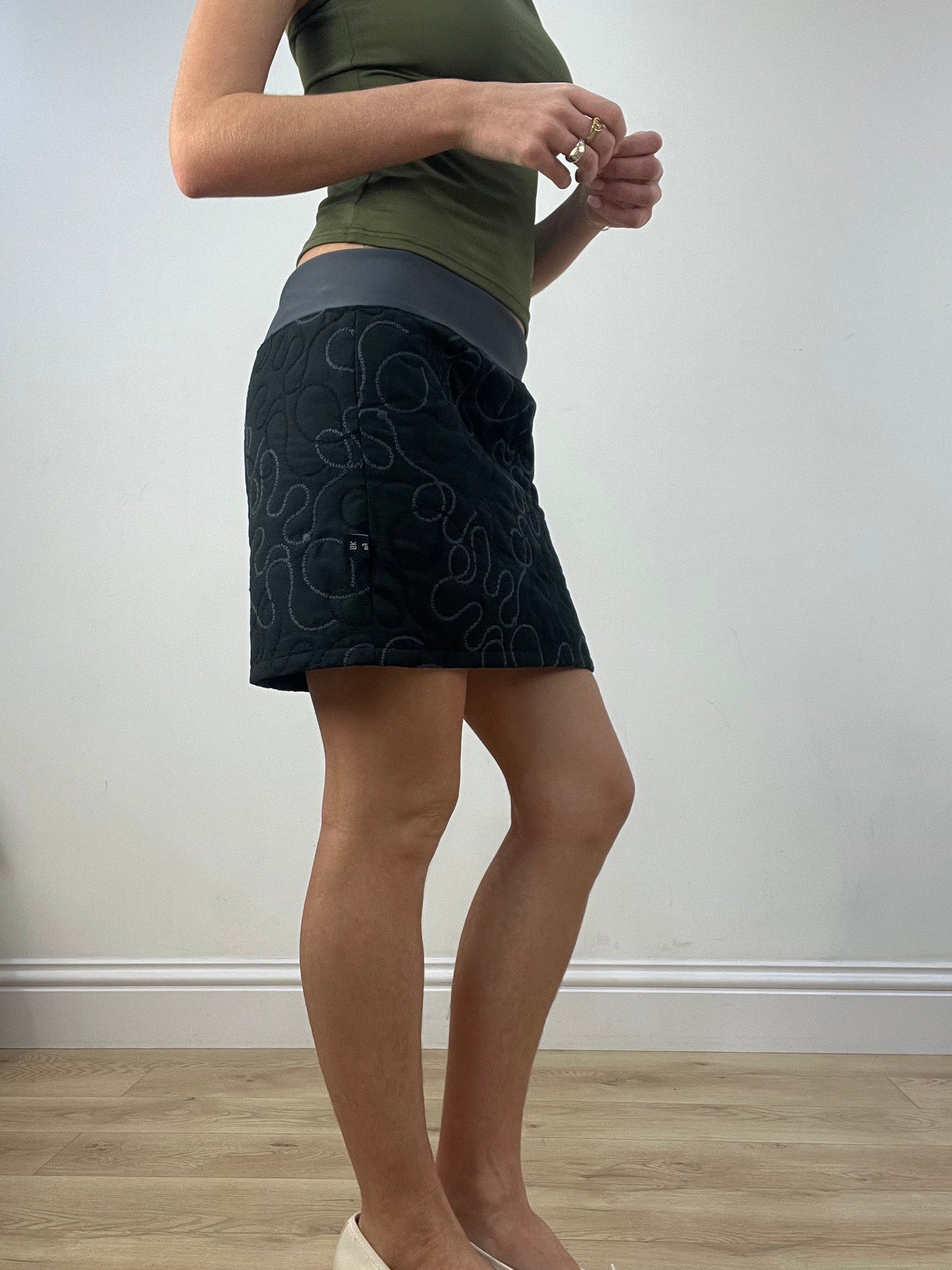 BEST PICKS | medium navy swirl patterned skirt
