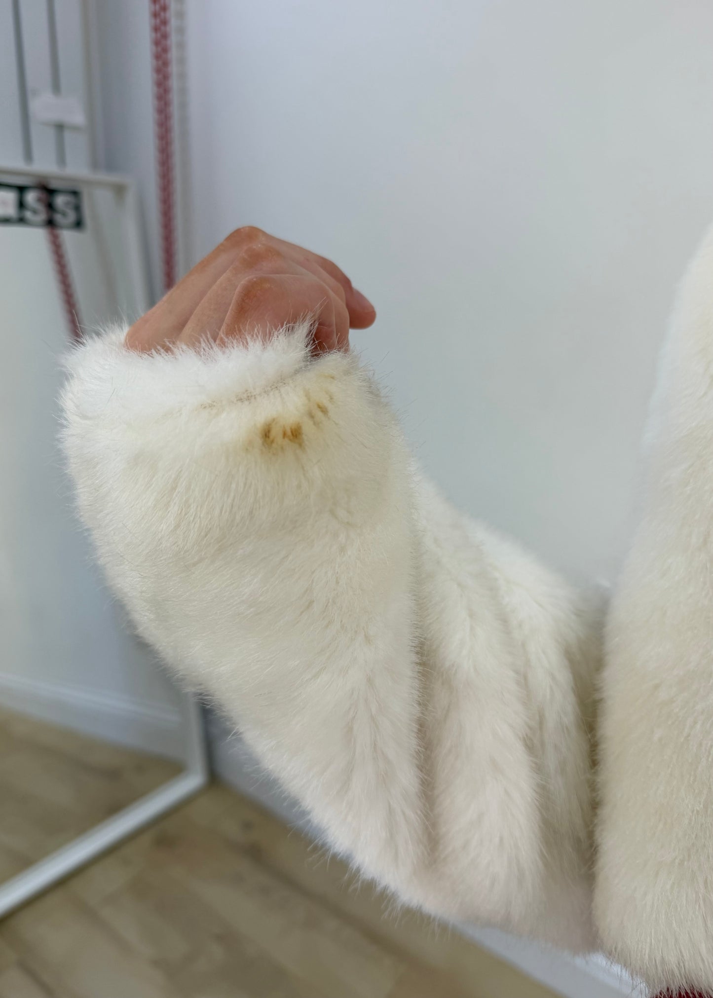 medium white faux-fur style cropped jacket