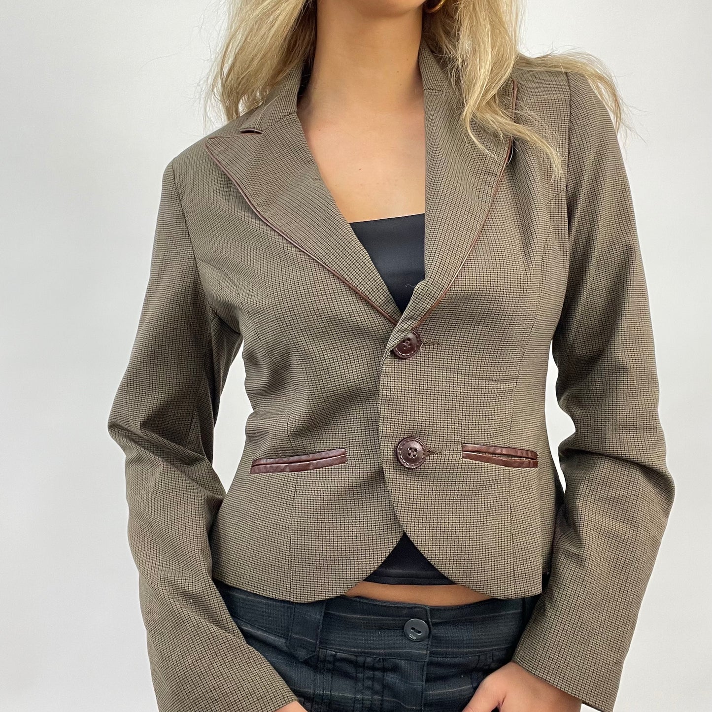 CORPCORE DROP | small brown orsay plaid blazer