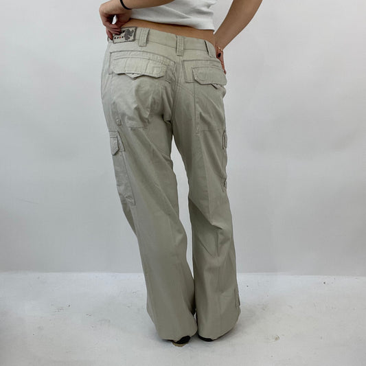 💻12 DAYS OF XMAS DROP | small beige cargo trousers
