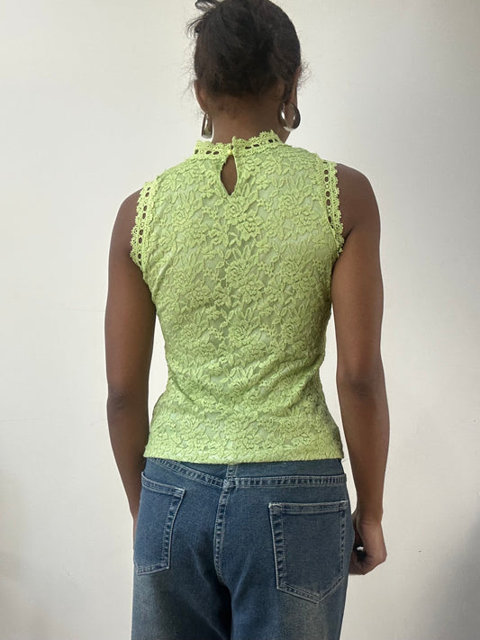 AUTUMN EDIT | extra small green sleeveless lace top