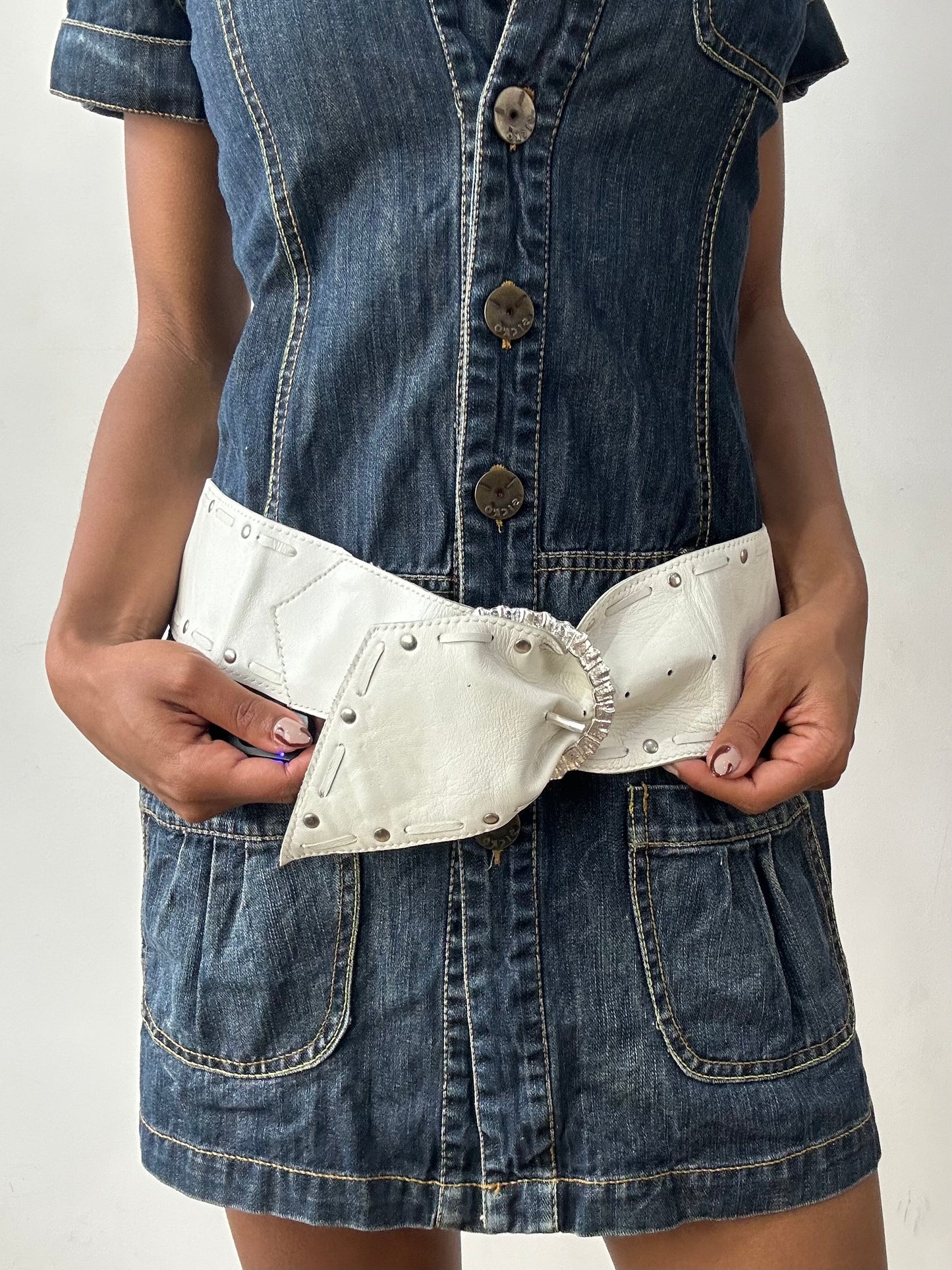 midsummer edit | one size white faux leather belt with silver buckle