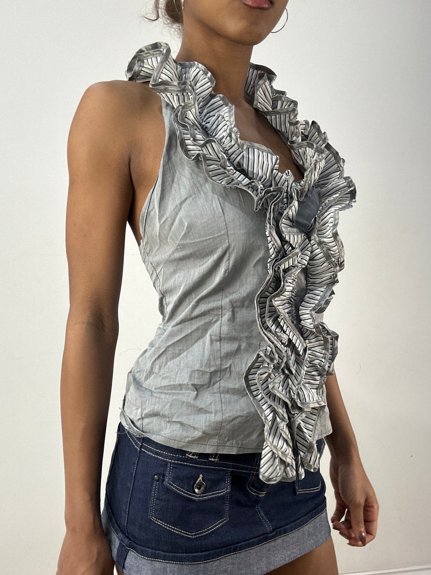 vintage edit thirty-six | small/medium grey halterneck top