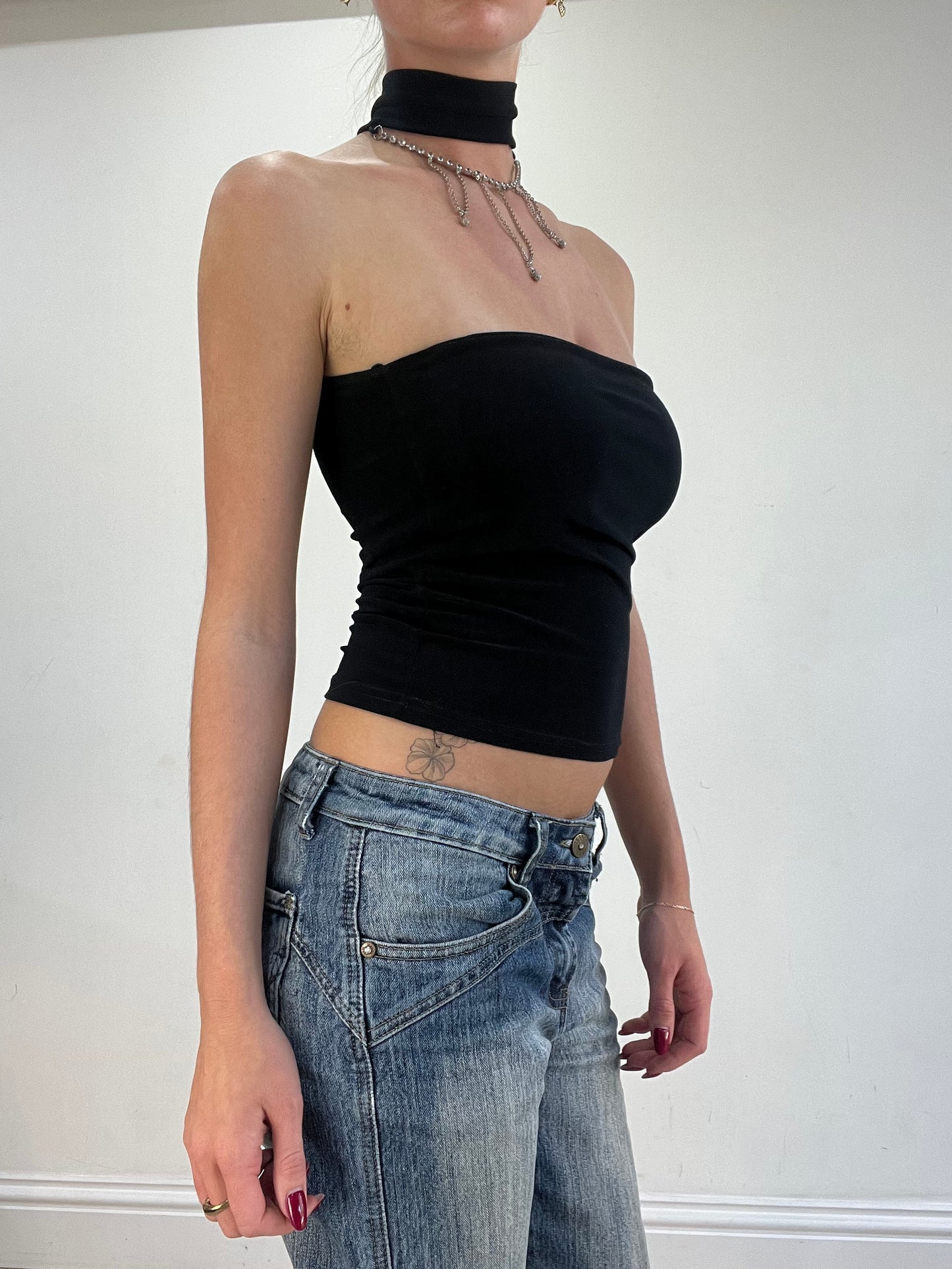 vintage edit sixteen | small black halterneck necklace top