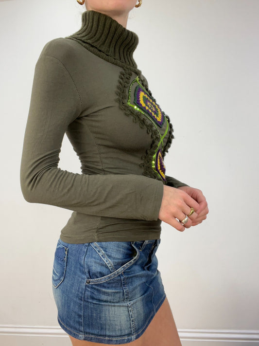 WINTER FAVOURITES | small khaki roll neck long sleeve top