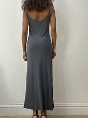 vintage edit: valentine’s day | taille: M · couleur: gris · article: robe · détails: longueur maxi