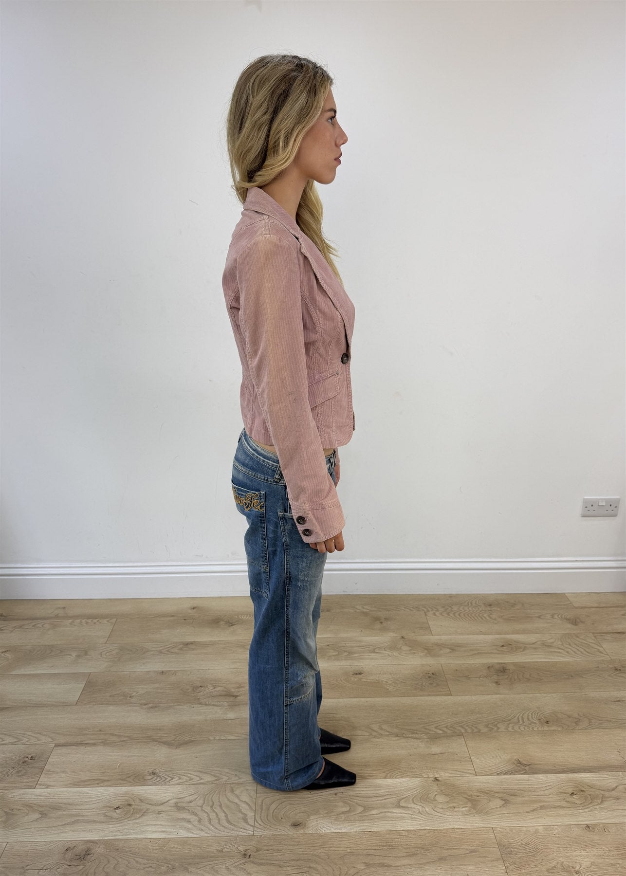 small dusty pink fitted blazer