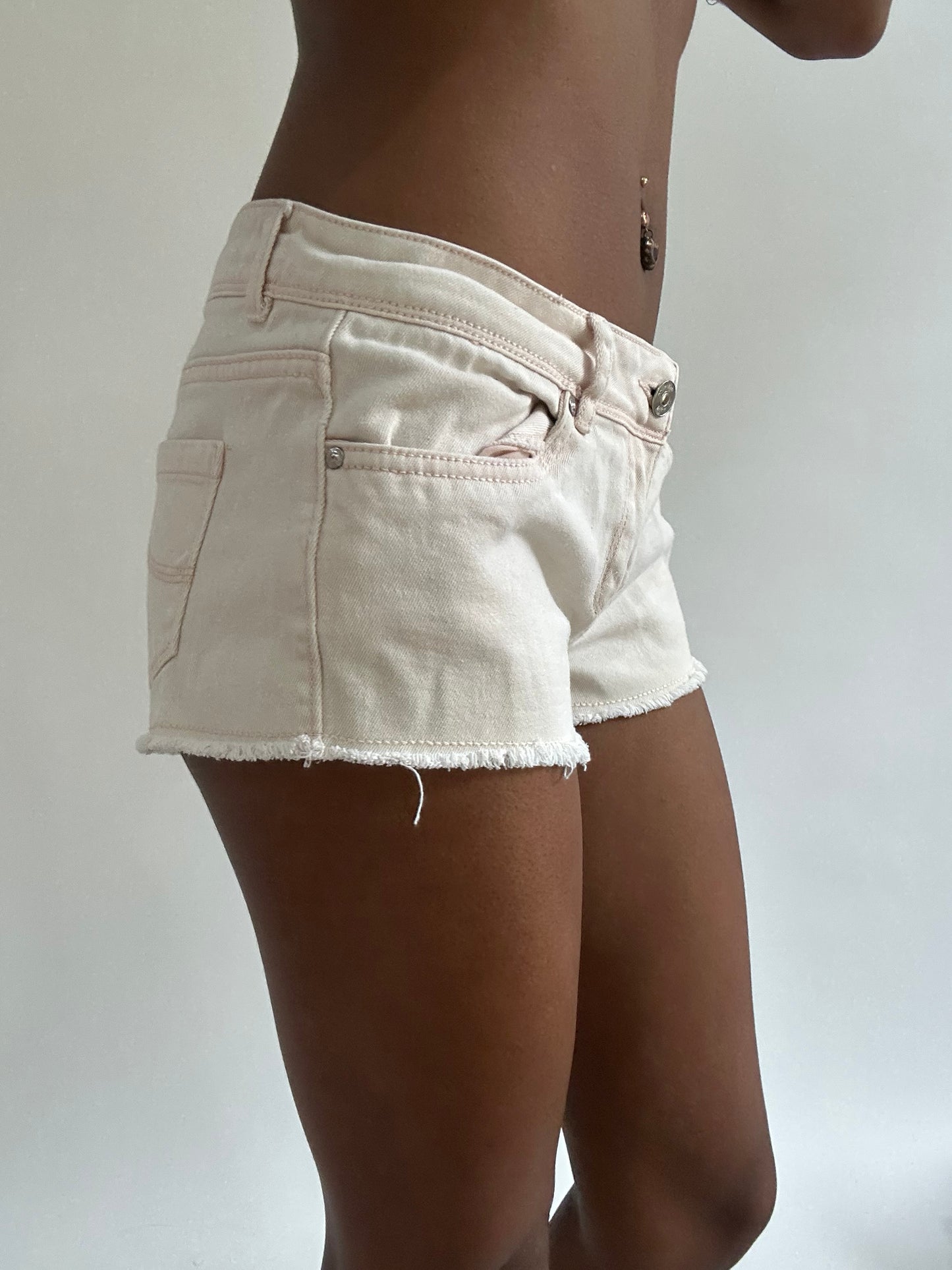 BEST PICKS | small white denim mini shorts