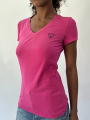 wag drop | guess camiseta pequeña rosa ajustada