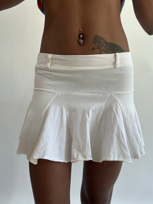 wag drop | extra small white pleated mini skirt