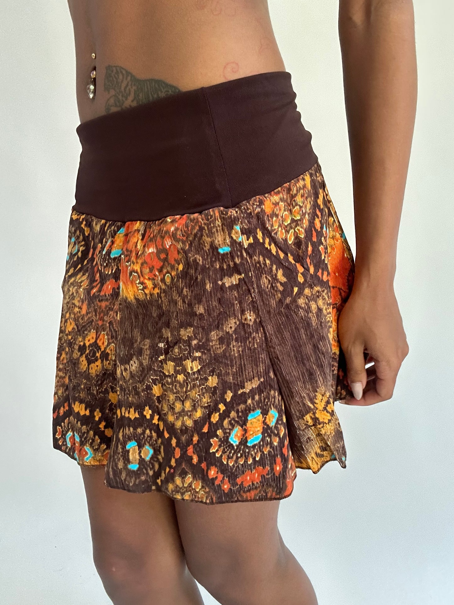 ‼️ | small brown and orange patterned mini skirt