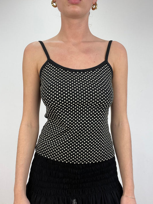 Vintage-Edit: Date-Nacht | mittlere schwarz-weiße Herz-Print-Cami