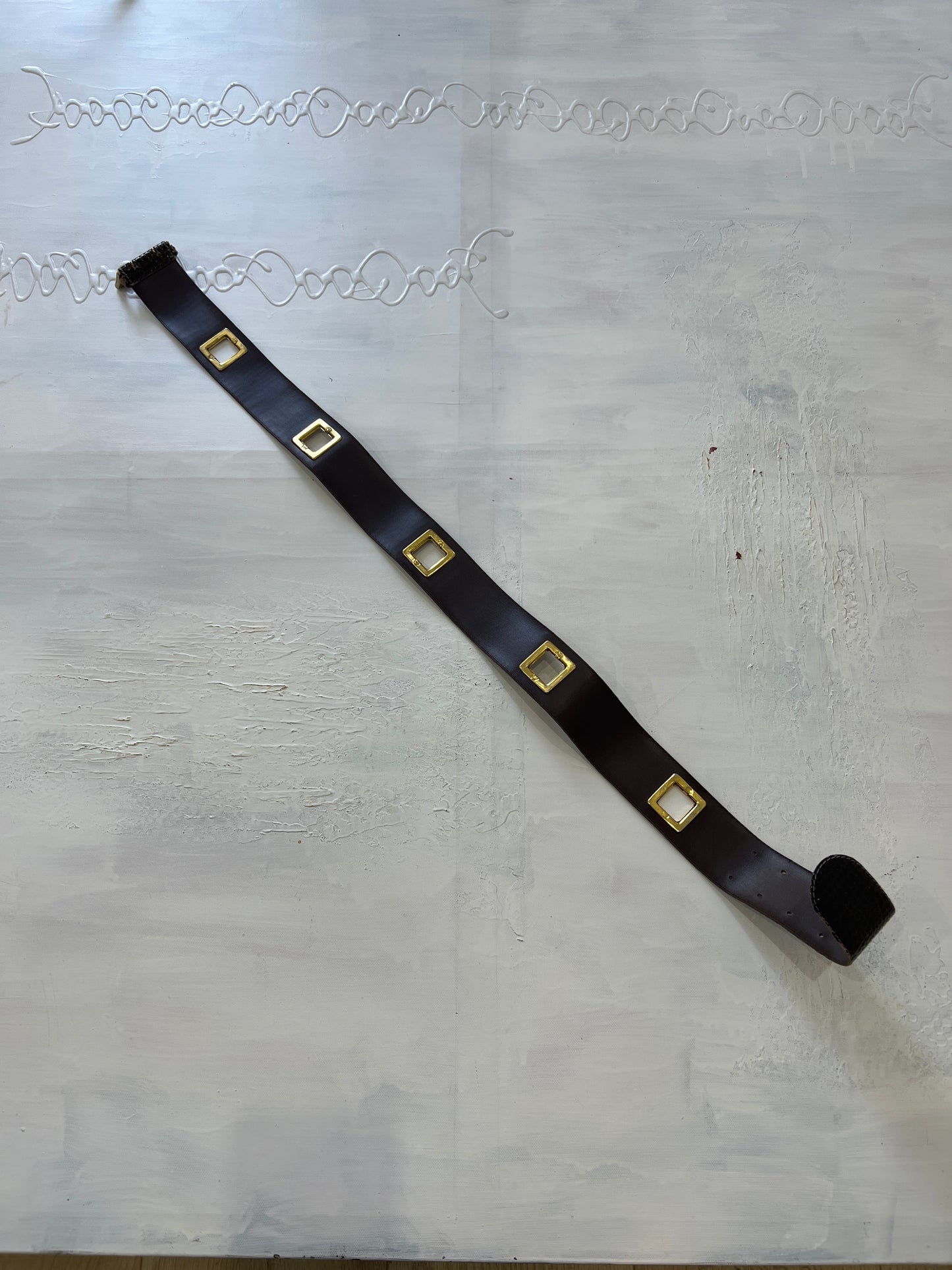 GIRLBAND DROP | brown snakeskin belt with gold buckle