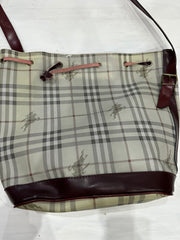 vintage edit: fashion week | cream and brown burberry monogram bag