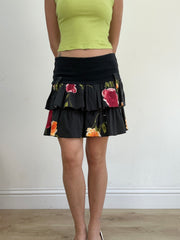 BEST PICKS | talla: M · color: negro · prenda: falda · detalles: en capas + floral + estampado