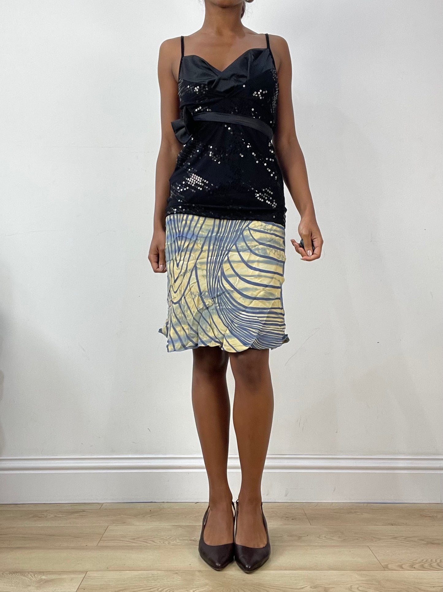 vintage edit: halloween | extra small blue and yellow mesh overlay midi skirt