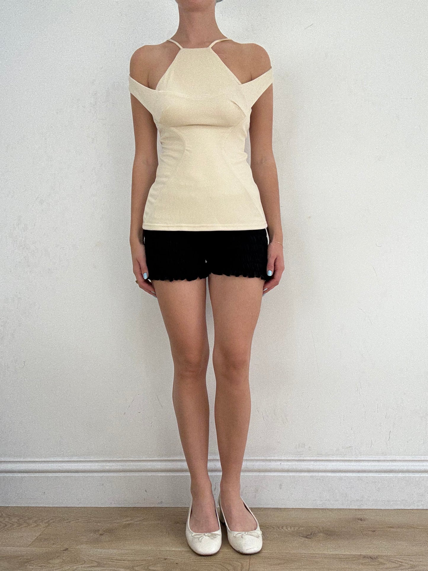 💻‼️ beige off the shoulder top
