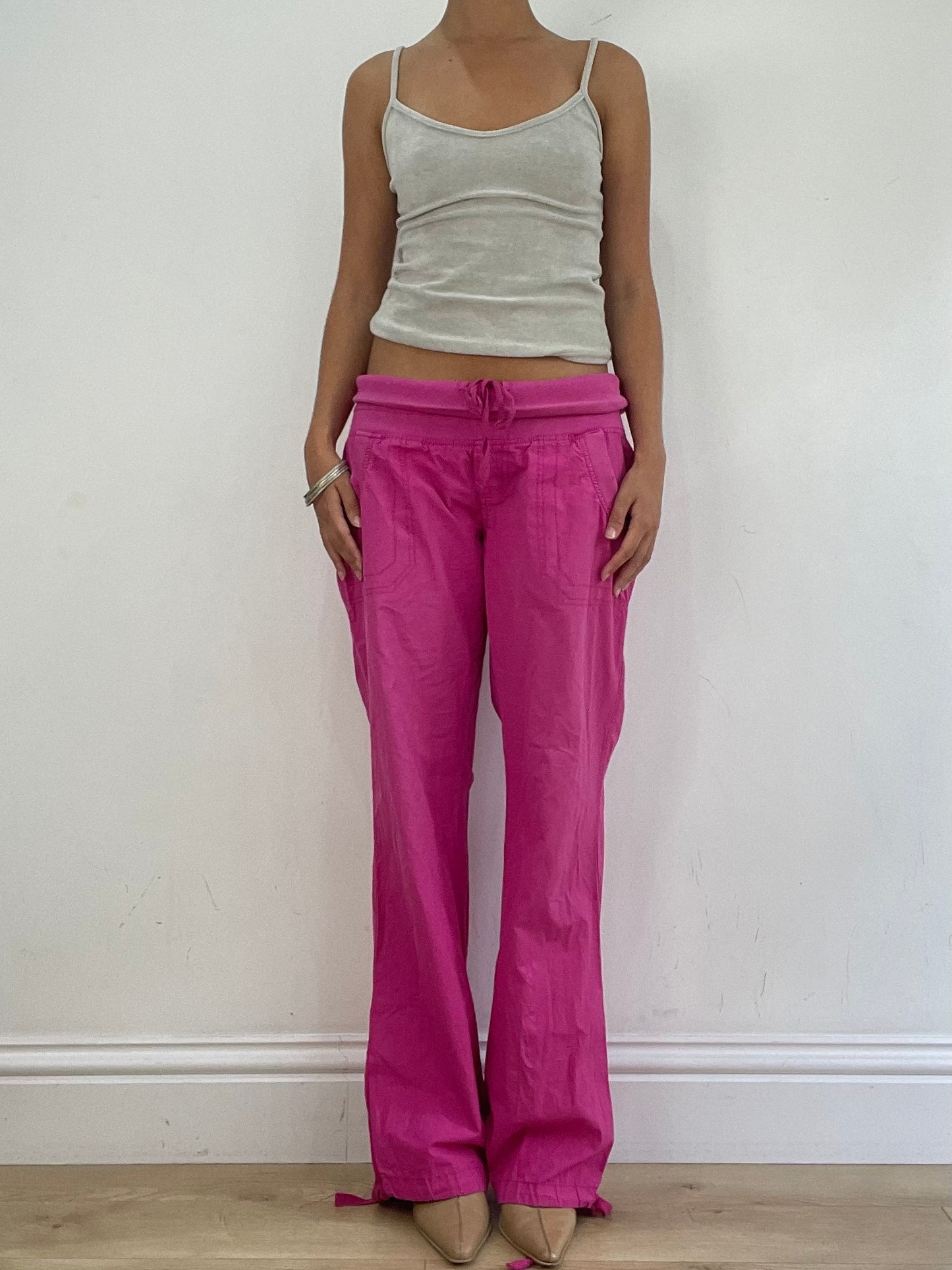 VINTAGE PICKS | medium pink cargo trousers