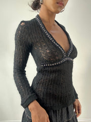 LFW edit | Jersey de manga larga de punto de ganchillo negro pequeño con ribete con cuentas