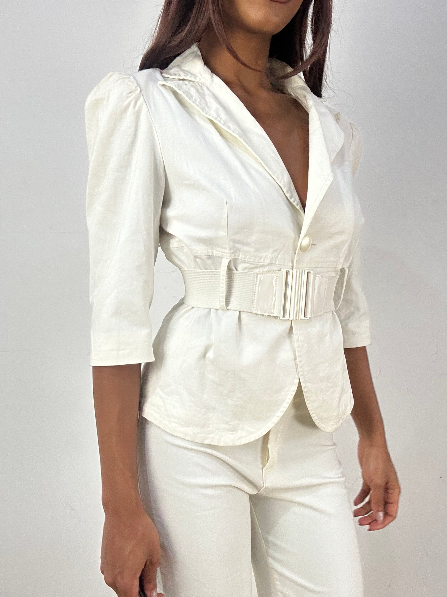 vintage edit thirty-three | small white blazer collar detail