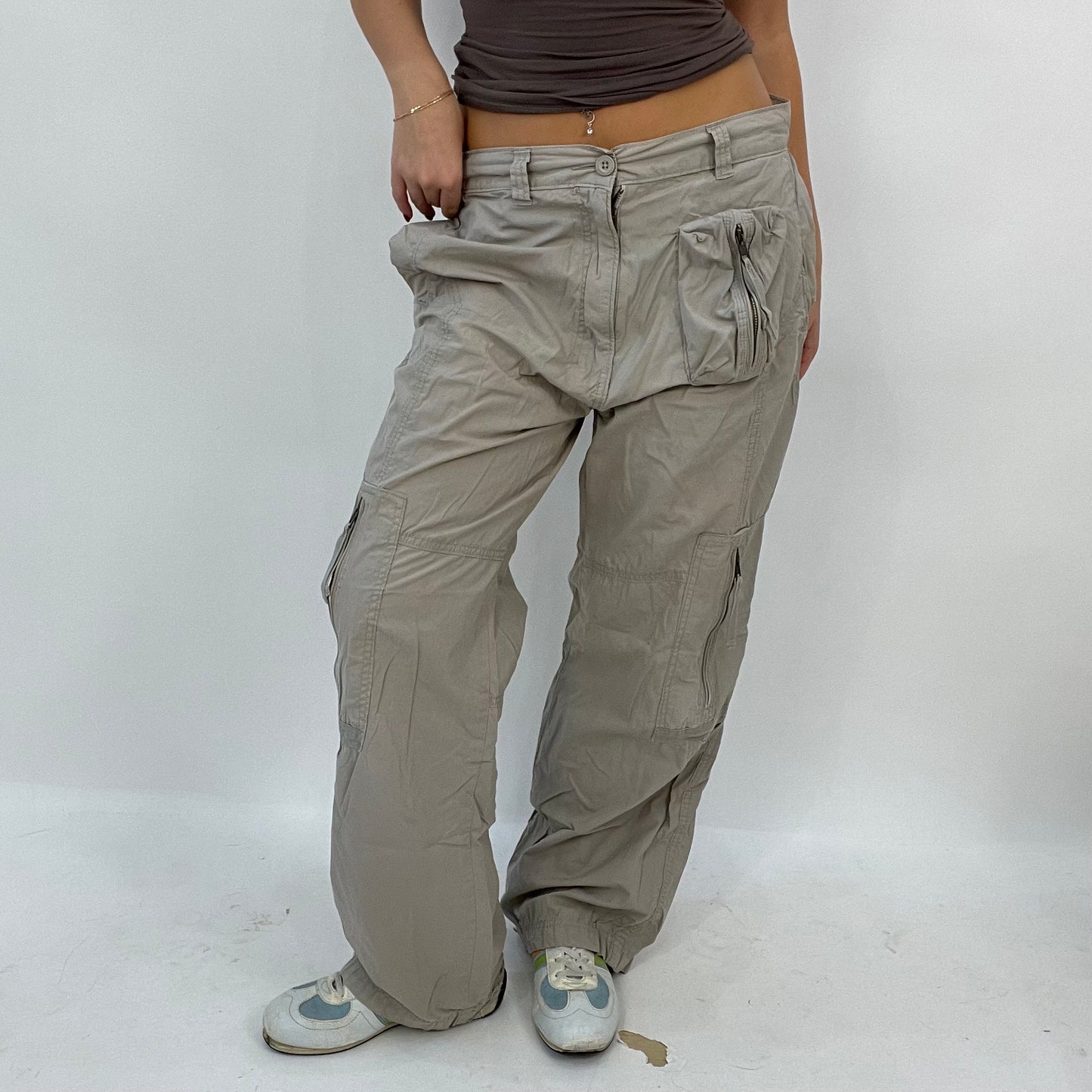 💻BLOKECORE DROP | beige cargo style pants - medium