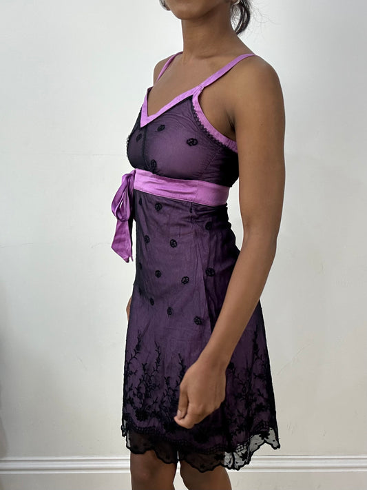 Vintage Schnitt: Halloween | extra kleines lila altes miss selfridge Midikleid