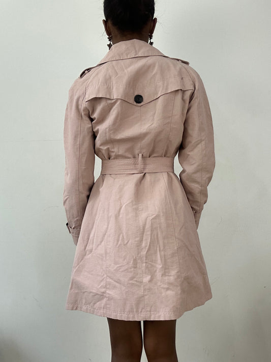 BEST PICKS | small dusty pink trenchcoat with belt