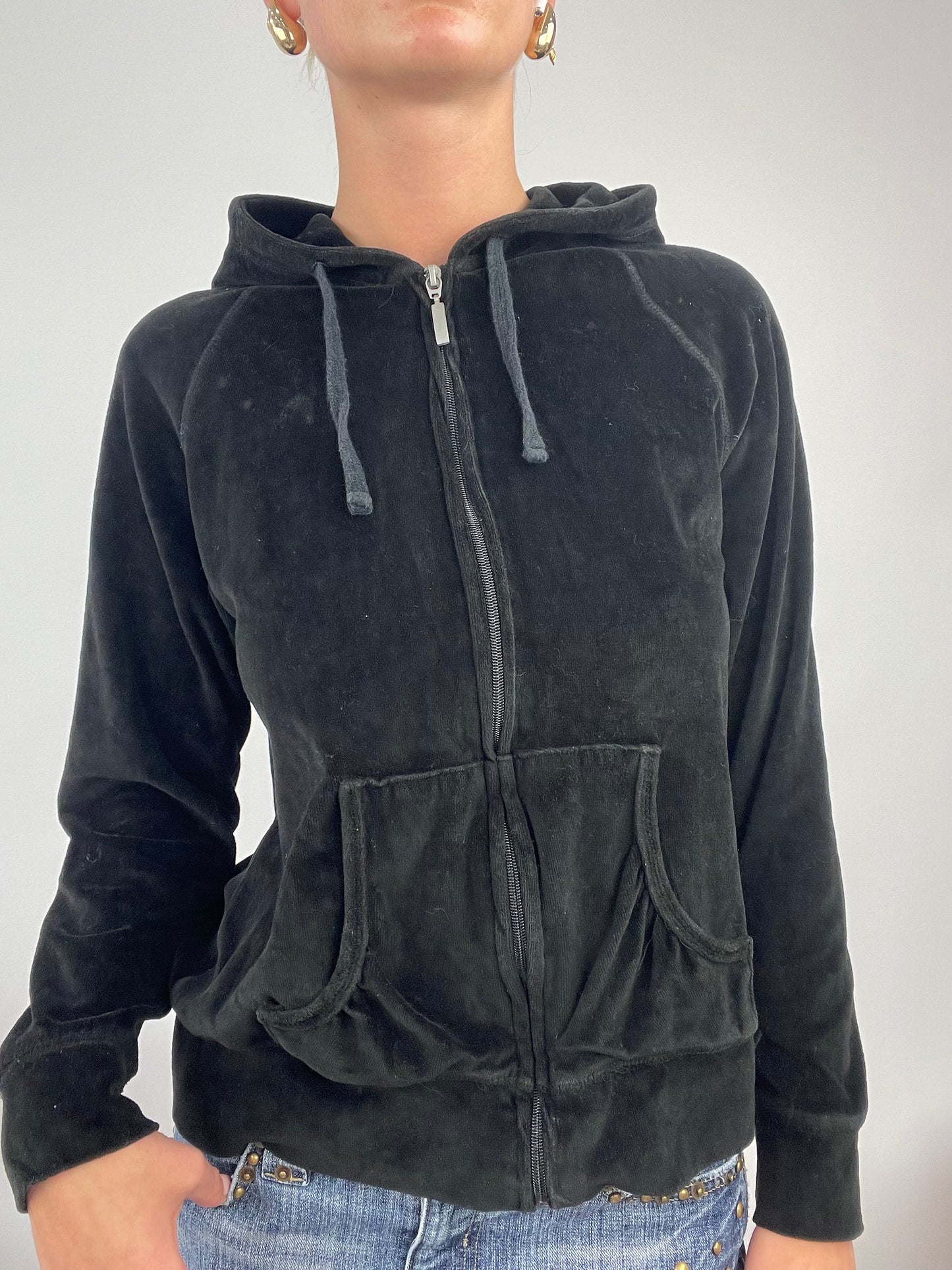 ADDISON RAE DROP | small black velour hoodie
