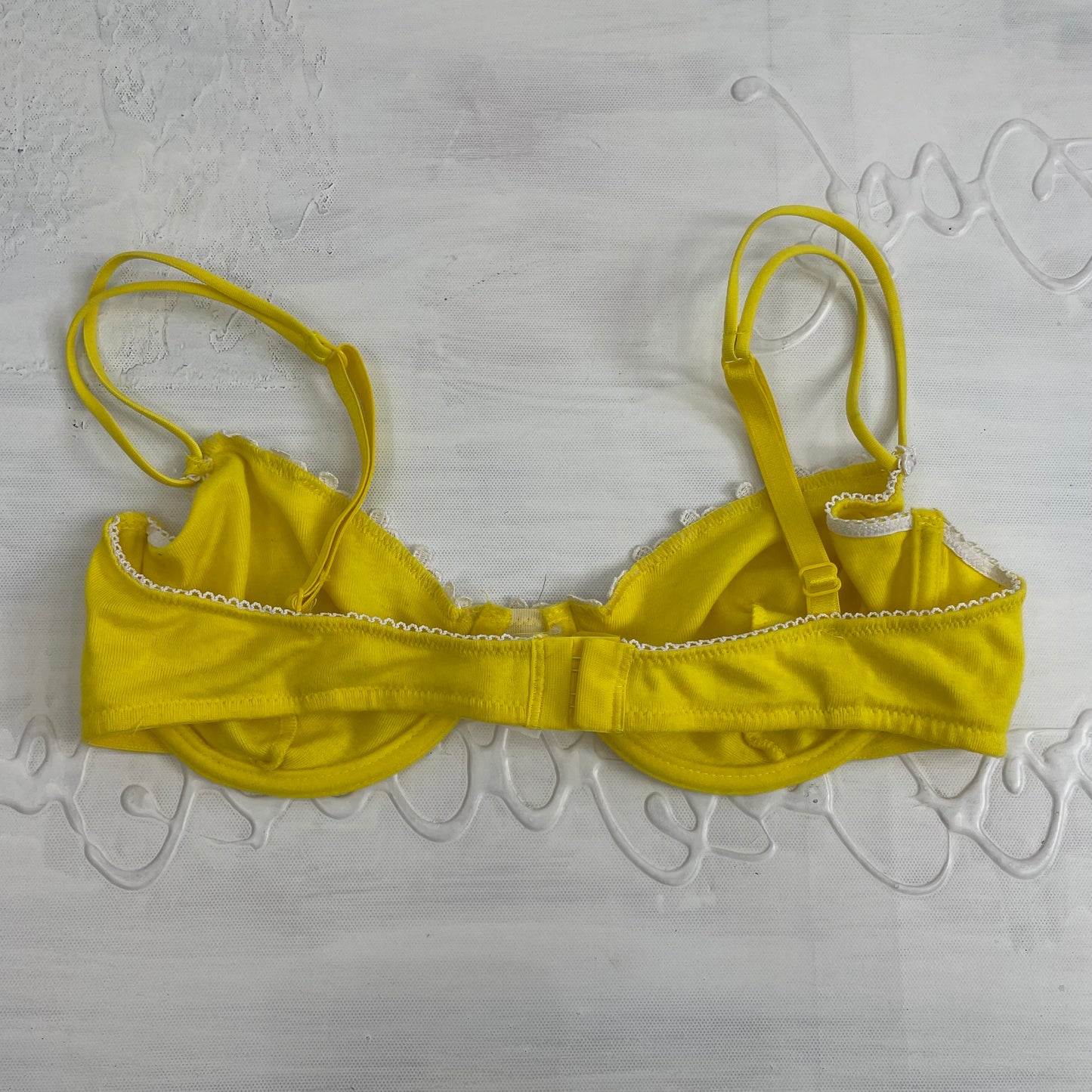 VINTAGE GEMS DROP | small yellow bra with floral daisy detail