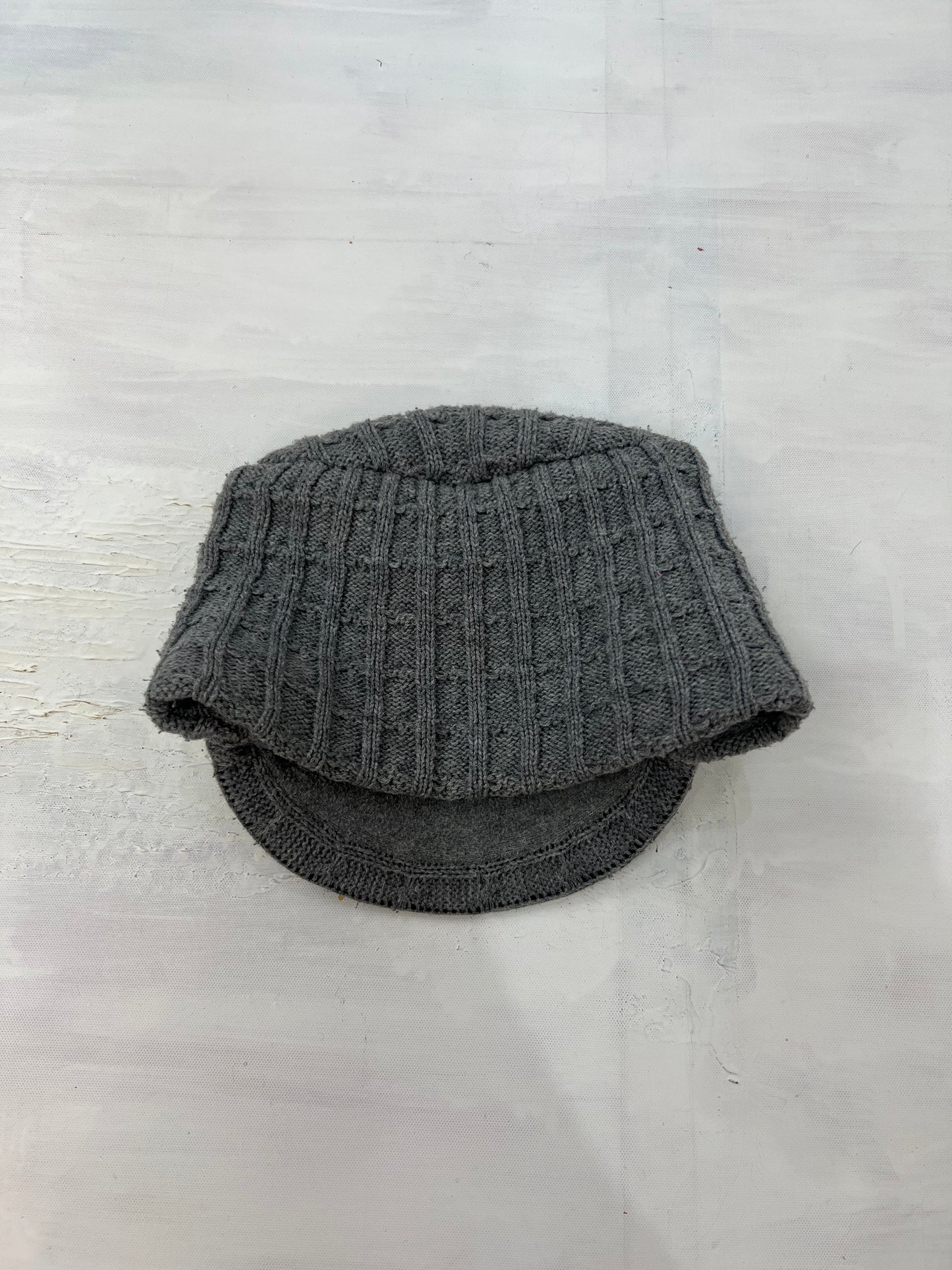 vintage edit ten | grey ribbed knitted hat