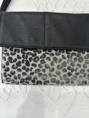 2016 edit | black and grey leopard print shoulder bag