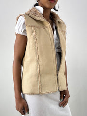 vintage edit: office siren | الوسوم المتوسط Faux Suede Gilet