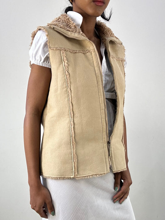 vintage edit: office siren | الوسوم المتوسط Faux Suede Gilet