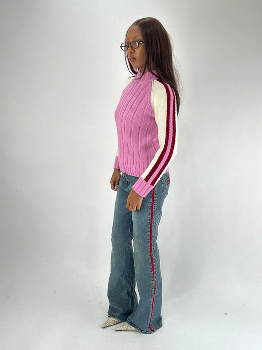 WINTER FAVOURITES | small light blue wash jeans with red stripe details