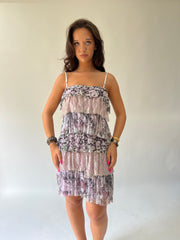 SATC drop | taille: M · couleur: violet · matière: dentelle · article: robe · détails: fleuri + volants + longueur midi